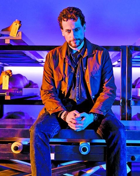 Ioan Gruffudd interpreta el rol principal. Especial