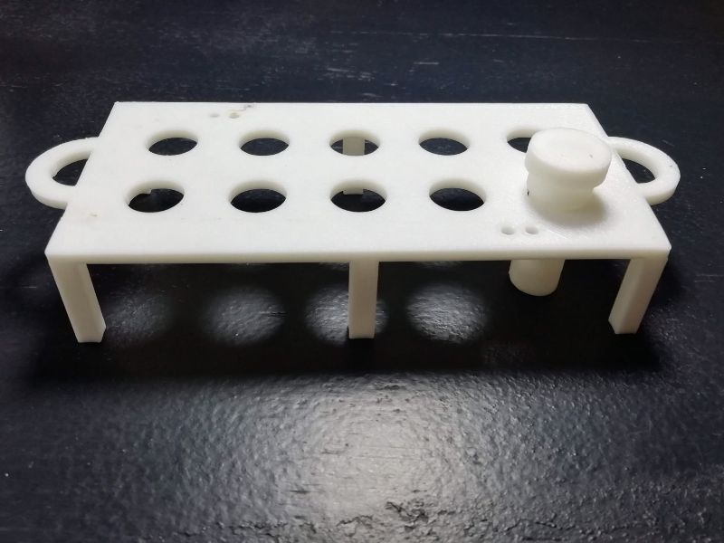 Protiotipo de hisopo para prueba de diagnóstico de covid-19./ Cuartoscuro