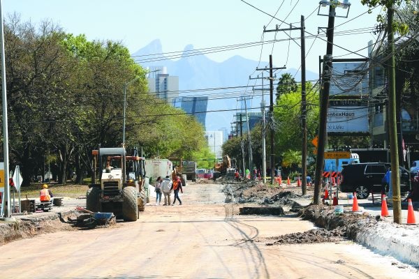 Gran parte de los trabajos pendientes en SP es en las calzadas San Pedro y Del Valle. Leonel Rocha/Archivo