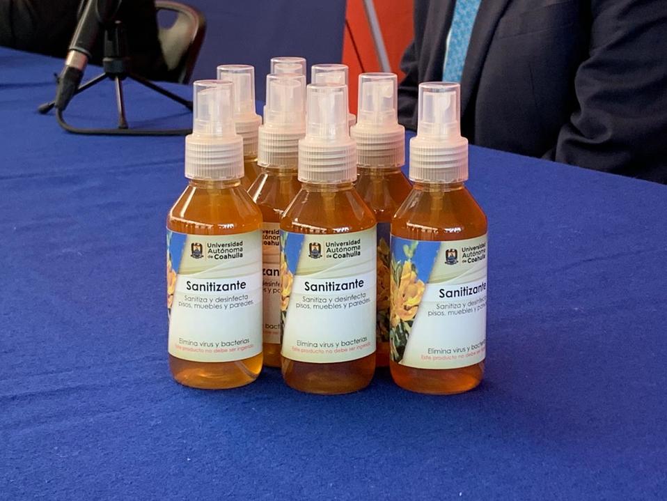 El desinfectante tendría un valor en el mercado de 8 pesos por litro. (Jessica Rosales)