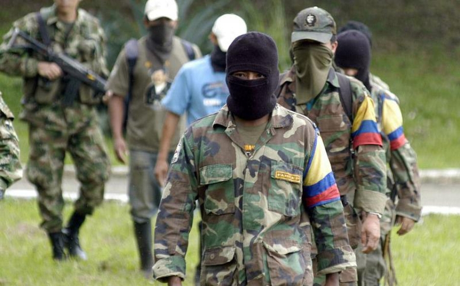 Las FARC nacen en los años 60 y, tras varios procesos de negociación y más de ocho millones de víctimas, firman la paz en 2016 dando el salto a la vid