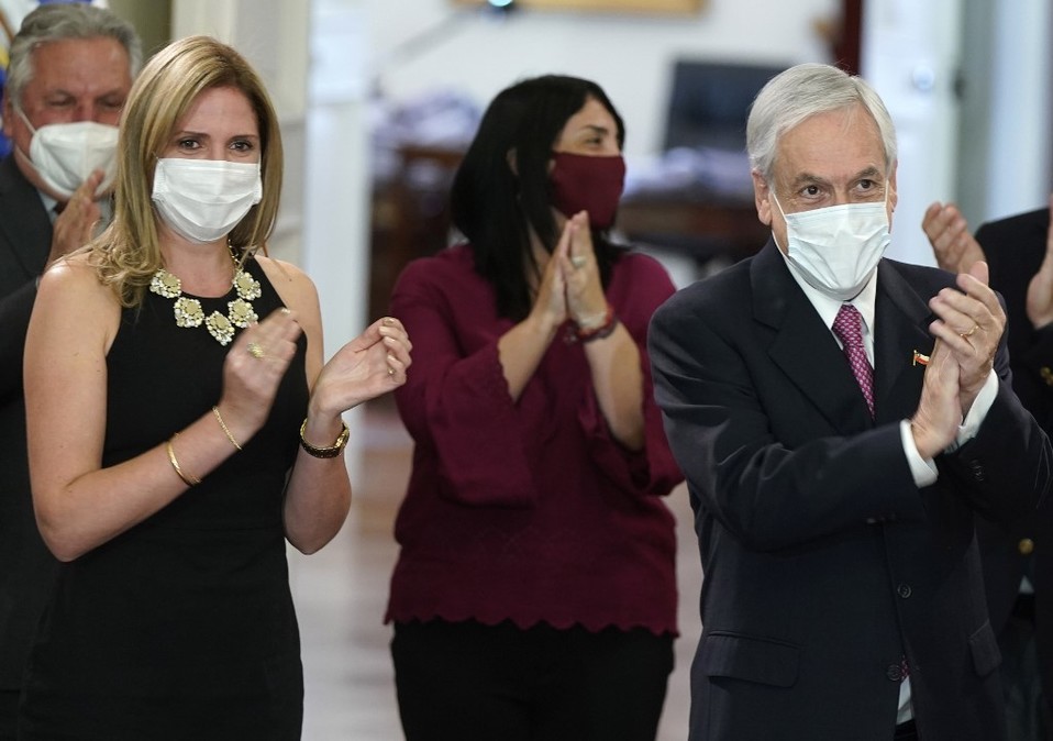 Macarena Santelices fue miembro del partido de derecha Unión Demócrata Independiente . (AFP)