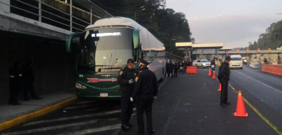 El chofer llegó a la caseta La Venta para pedir ayuda.