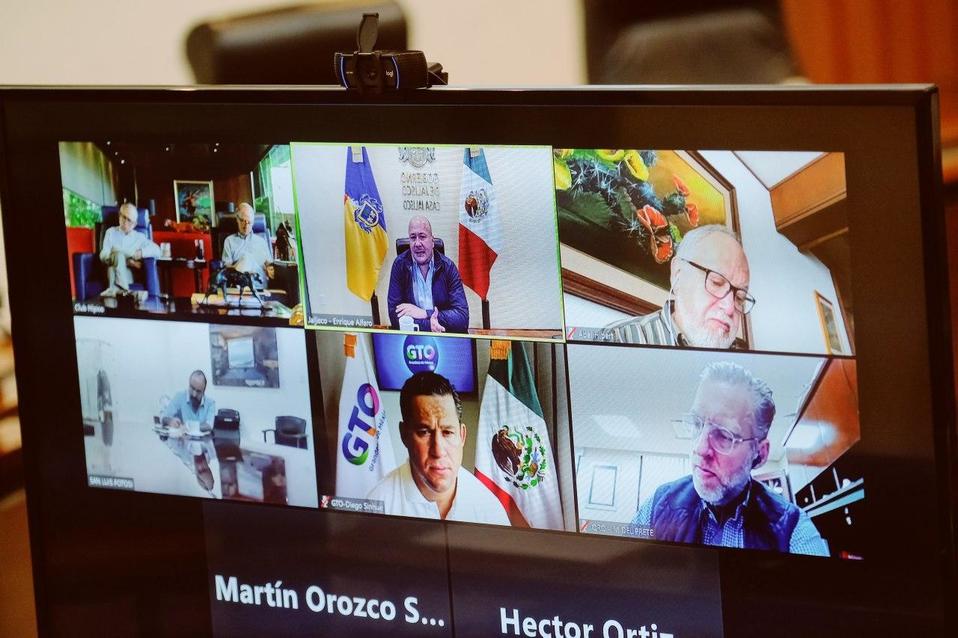 Los gobernadores que integran la Alianza Centro-Bajío-Occidente en reunión con Alfonso Romo. (@EnriqueAlfaroR)