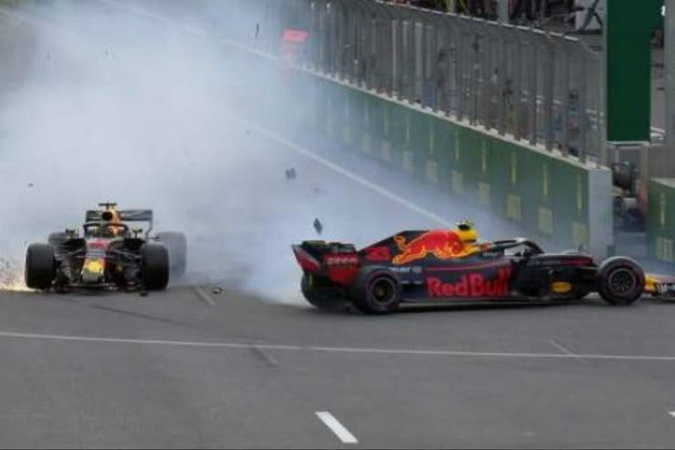 Max Verstappen en un accidente en la Fórmula 1 (AFP)