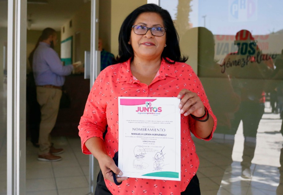 Tras la muerte de Hiram Morales Sánchez, ella como secretaria general asume la dirigencia.