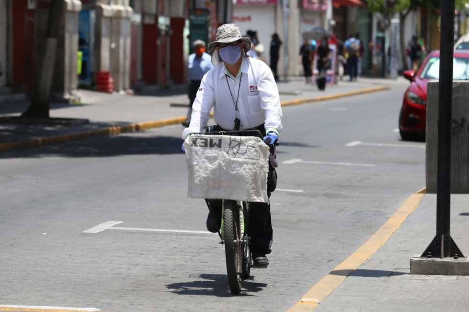 Pobladores de Pachuca durante la contingencia de covid-19. (Jorge Sánchez)