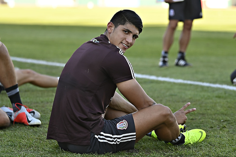 Alan Pulido, delantero mexicano (Imago7)