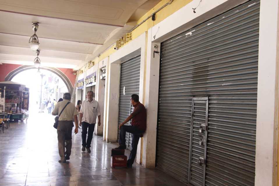 La caída del peso frente al dólar está complicando la situación para la economía poblana. (Melanie Torres )