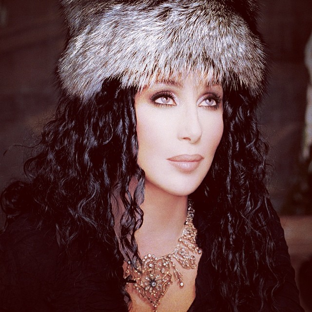 Cher lanza "Chiquitita" de ABBA en español (Instagram).