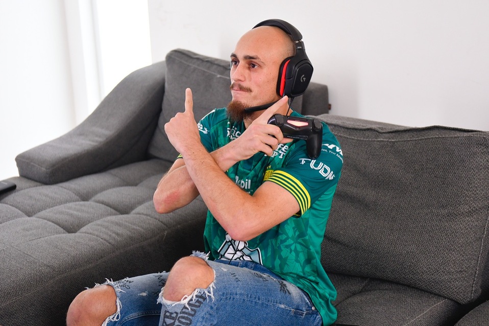 Nico Sosa mantiene a León en el liderato de la eLiga MX (Twitter @ClubLeon)