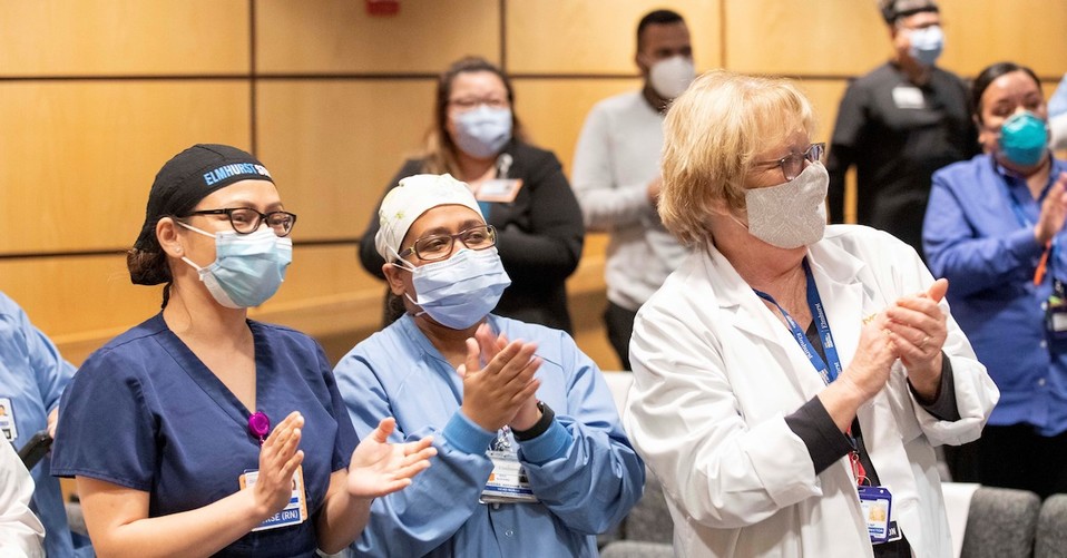 Trabajadores de la Salud del NYC Health and Hospitals/Elmhurst .(American Airlanes)