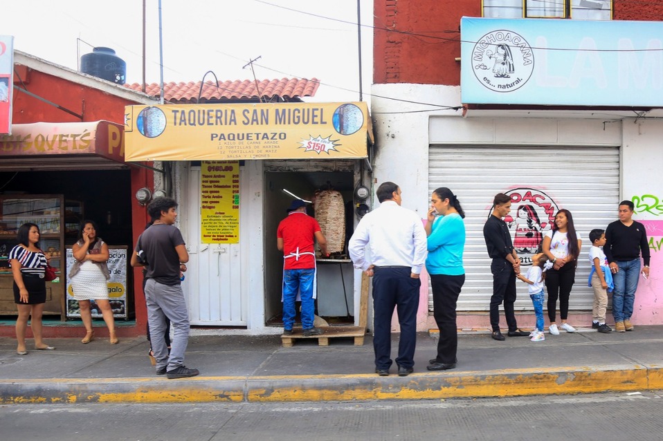 La industria restaurantera en Puebla enfrenta una de las peores crisis en su historia ante el freno de actividades. (Andrés Lobato)