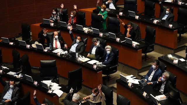 Senadores citarán a comparecer a funcionarios de la 4T por coronavirus
