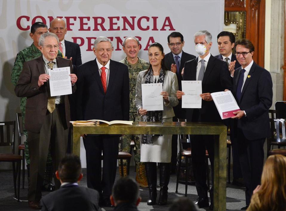 El mandatario mexiquense asistió a la conferencia matutina del presidente, Andrés Manuel López Obrador. (Especial)