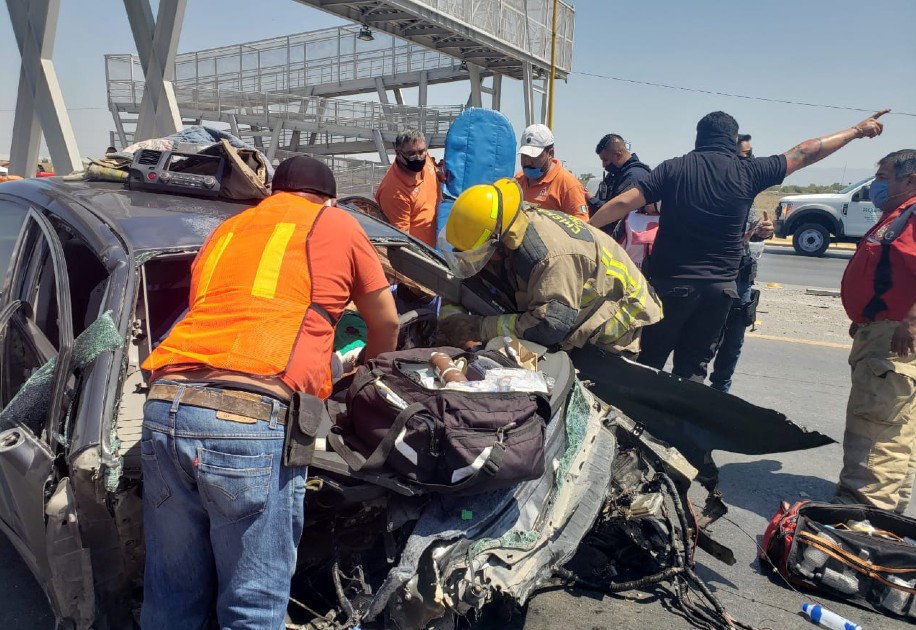 El accidente ocurrió frente a las instalaciones de un centro acuático con toboganes. (Milenio Digital)