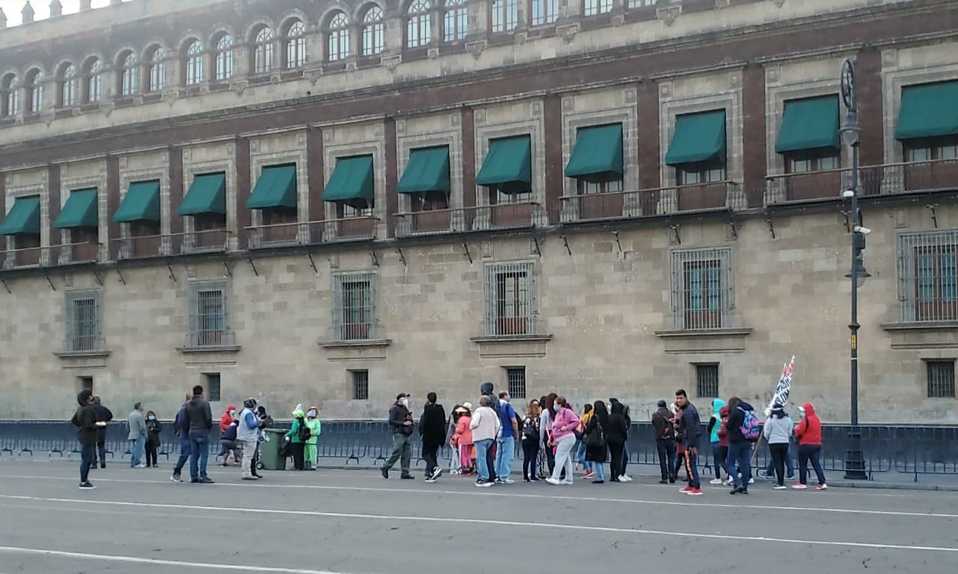 Ejidatarios de Milpa Alta y Tláhuac protestan en Palacio Nacional