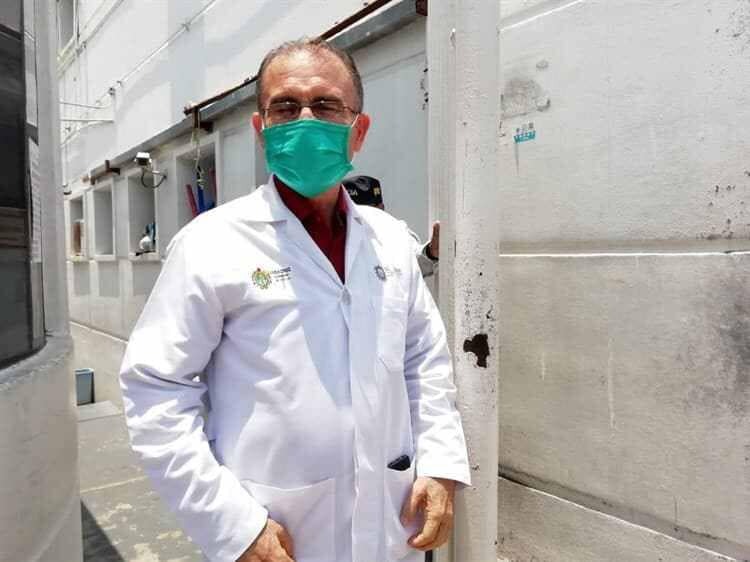 El subdirector del Hospital Regional de Coatzacoalcos Valentín Gómez Farias, Gerardo Bajonero Saavedra. (Foto: Isabel Zamudio)