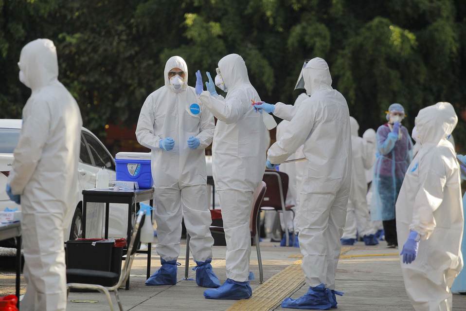 Toma de muestras para Pruebas PCR en el CUCS de la UdeG durante el coronavirus (Fernando Carranza).