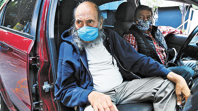 El muralista González Orozco derrota al coronavirus