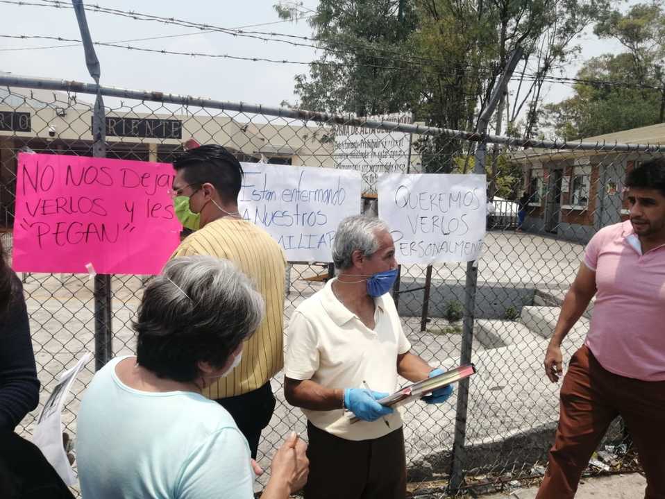 Familias protestaron de nuevo en el reclusorio Oriente para exigir información. (Anwar Nájera)