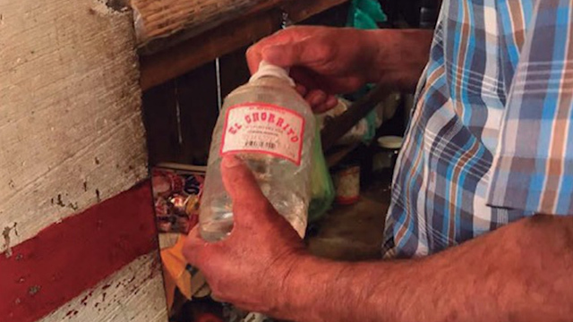 Mueren más de 100 personas por beber alcohol adulterado en México