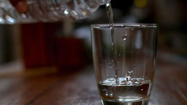 Suman 42 muertos por alcohol adulterado en Puebla