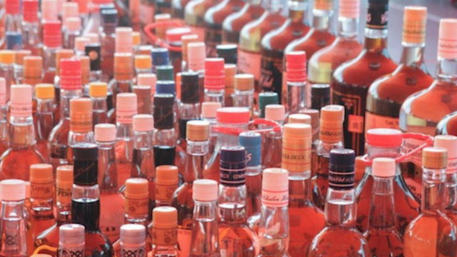 Clausuran negocio que vendía alcohol adulterado en Puebla