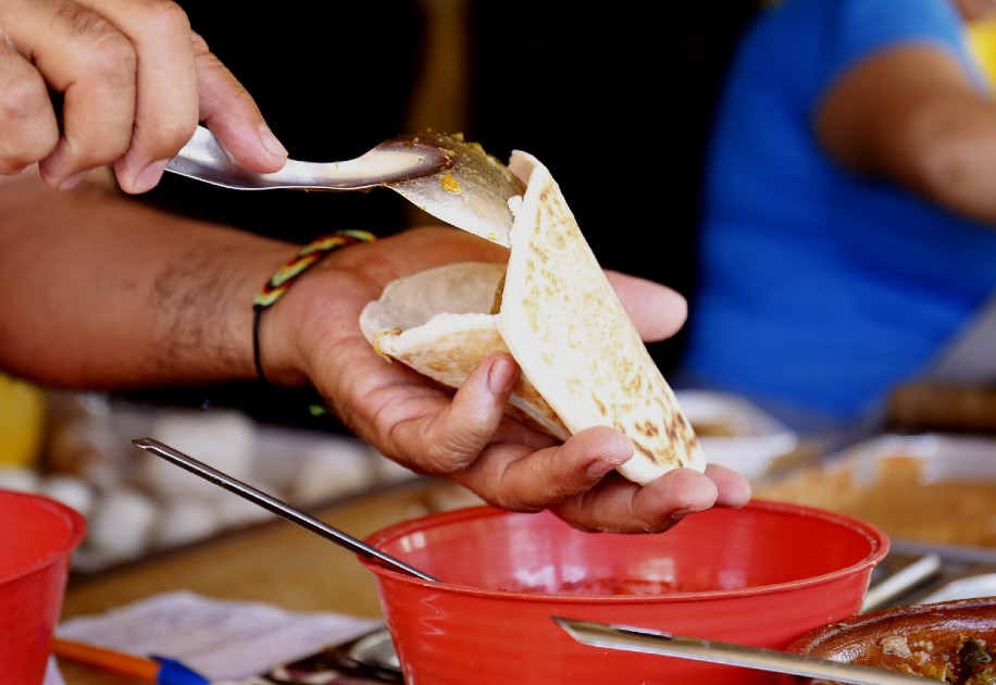 De acuerdo con historiadores, la gordita de harina, nació en Coahuila. (Rolando Riestra)