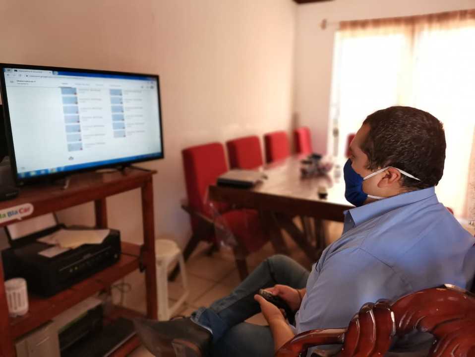 Miguel Ángel llega al Día del Maestro con jornadas virtuales con sus alumnos (Diana Barajas)