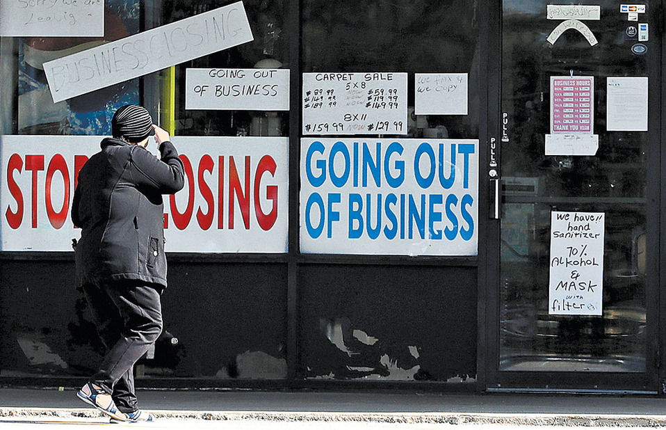 Las solicitudes han retrocedido durante seis semanas consecutivas. (Nam Y. Huh/AP)