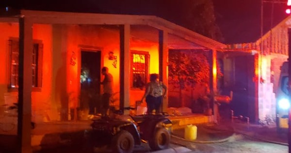 Presuntamente el fuego inició debido a un corto circuito.