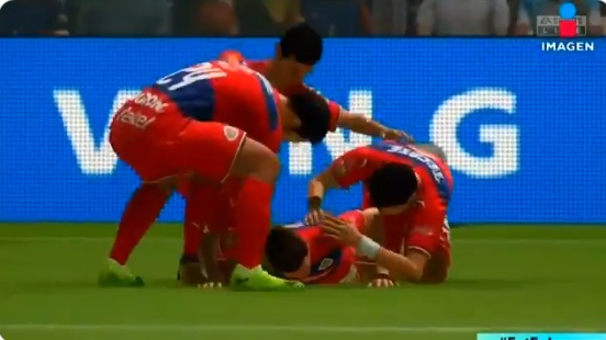 Festejo de Chivas tras el segundo gol. (Especial)