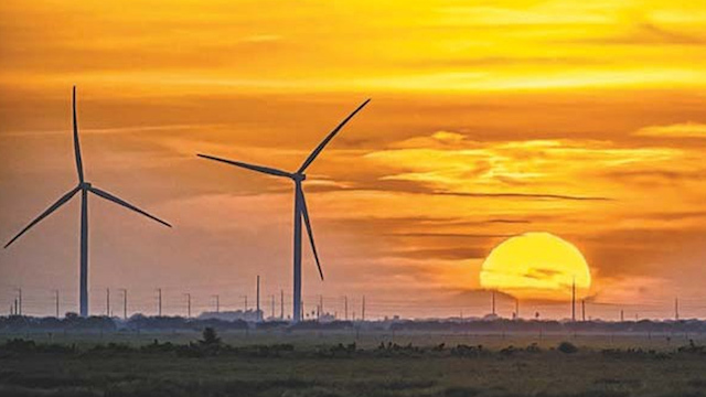 Juez rechaza frenar entrada en funciones de nuevas centrales solares y eólicas