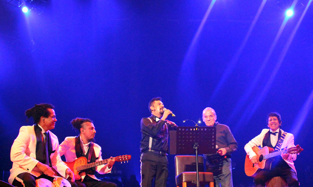Panteón Rococó con Óscar Chávez, en el Auditorio Nacional (Especial).