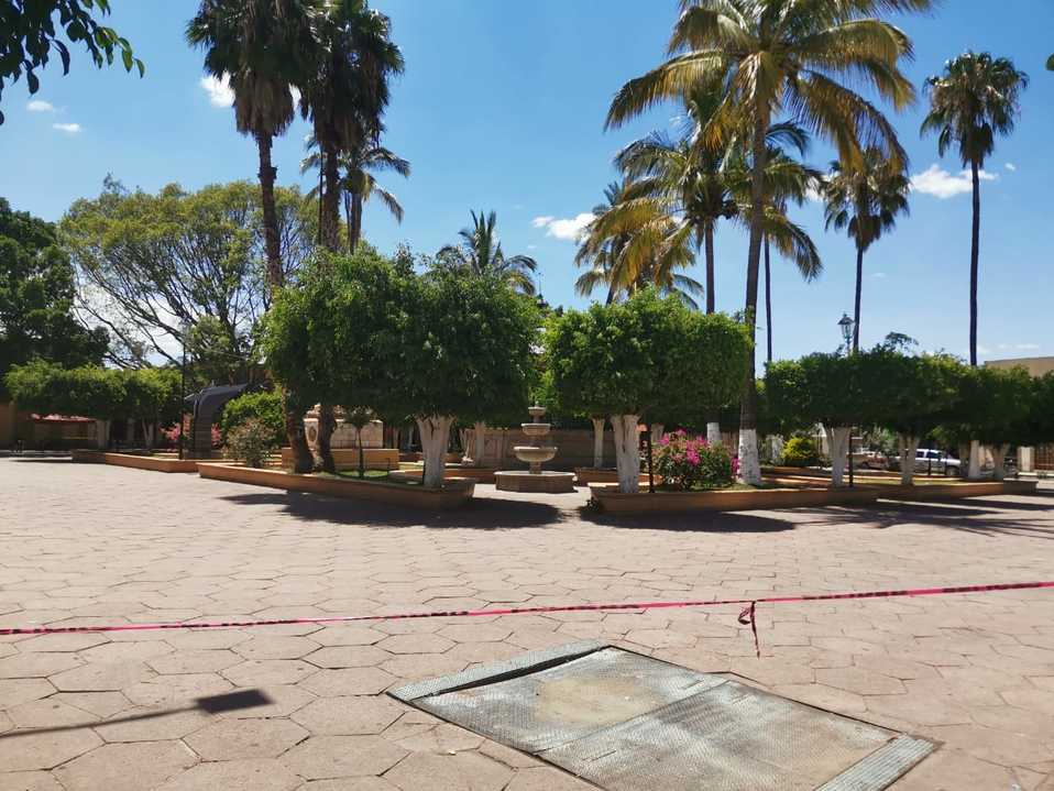 Plaza principal de Teocuitatlán de Corona. (Diana Barajas)