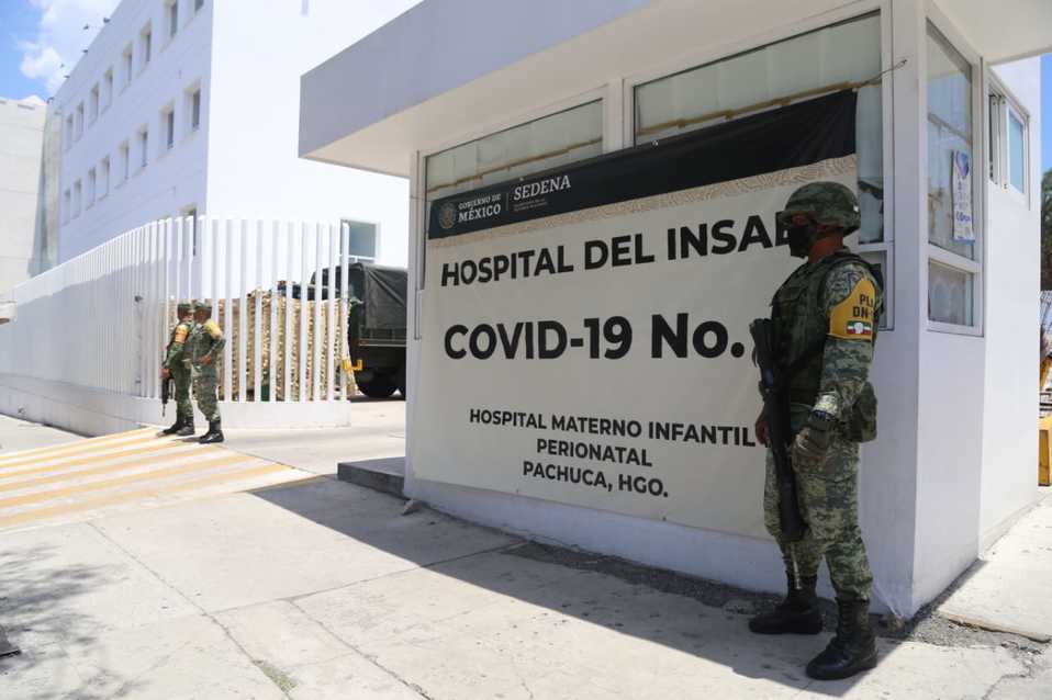 Reconversión de dos pisos de la Clínica Jesús del Rosal para atender pacientes con covid-19. (Jorge Sánchez)