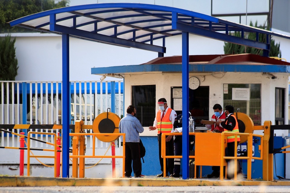 Volkswagwn aplicará 100 puntos de seguridad sanitaria para reiniciar actividades en junio. (Andrés Lobato)