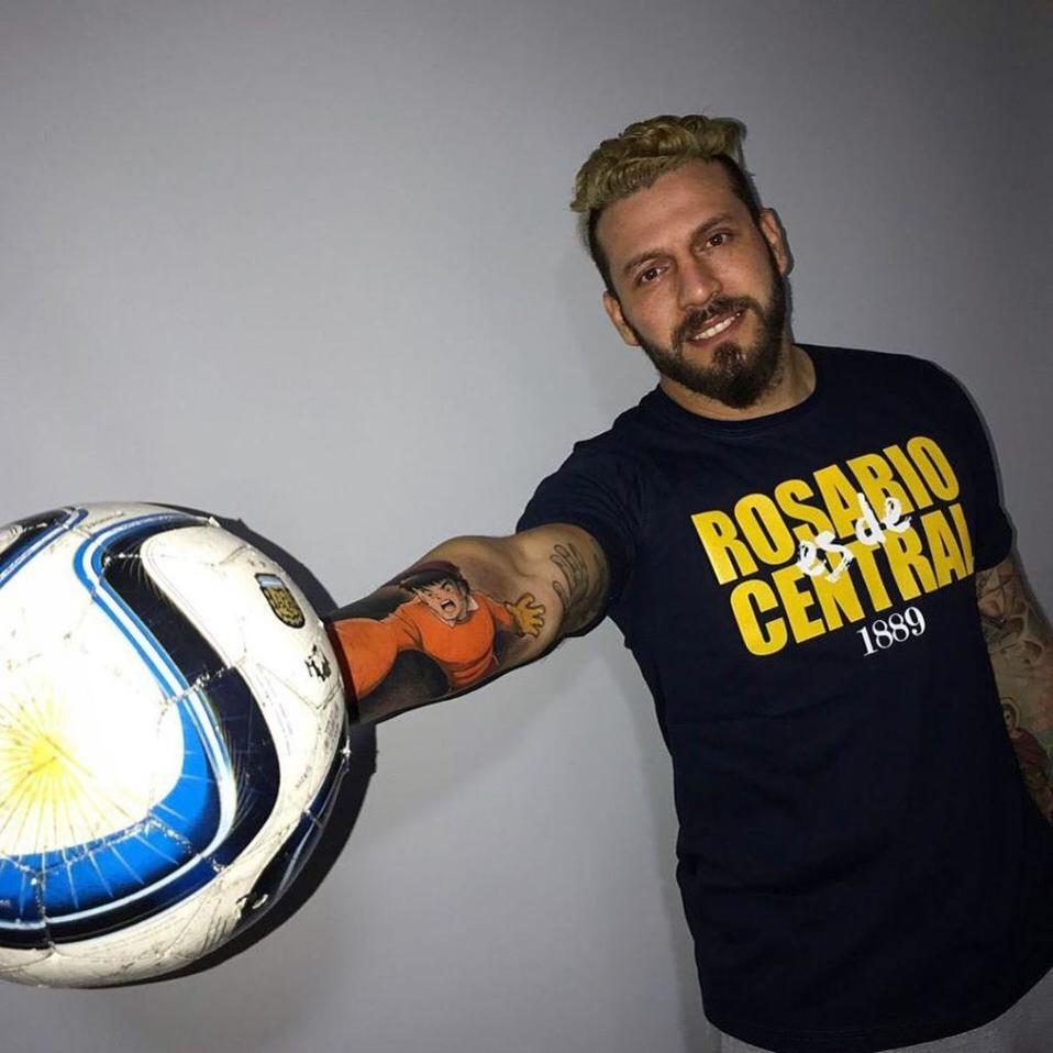 Jorge Broun y su nuevo tatuaje de Los Súper Campeones (Instagram: @fatu_broun)