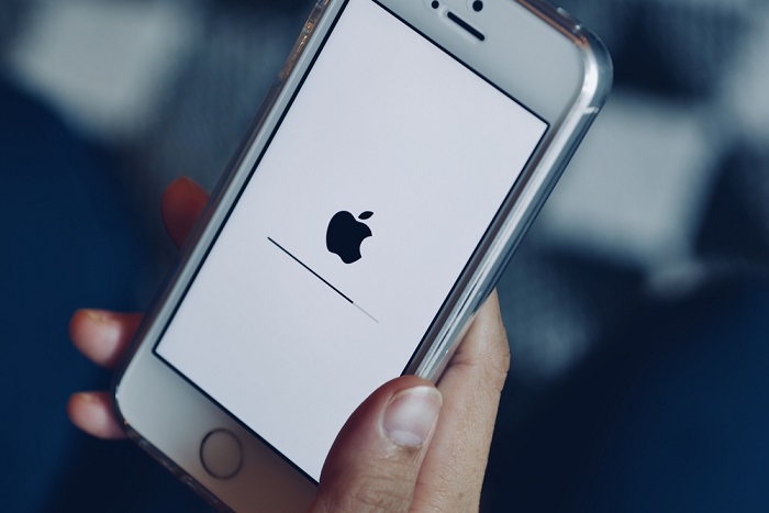 Apple busca que sus usuarios estén protegidos contra el covid-19 (Shutterstock).