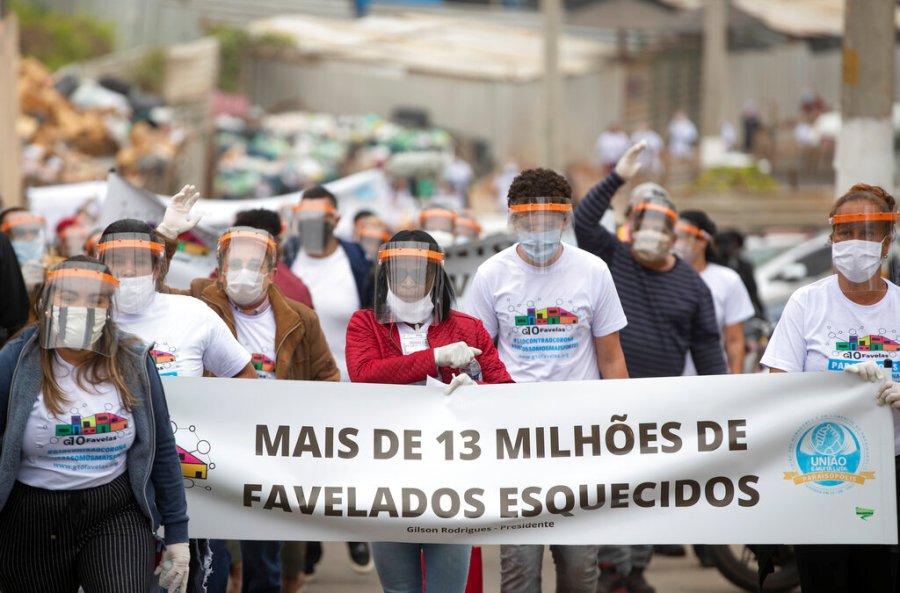 Brasil supera las mil muertes diarias por coronavirus. (AP)