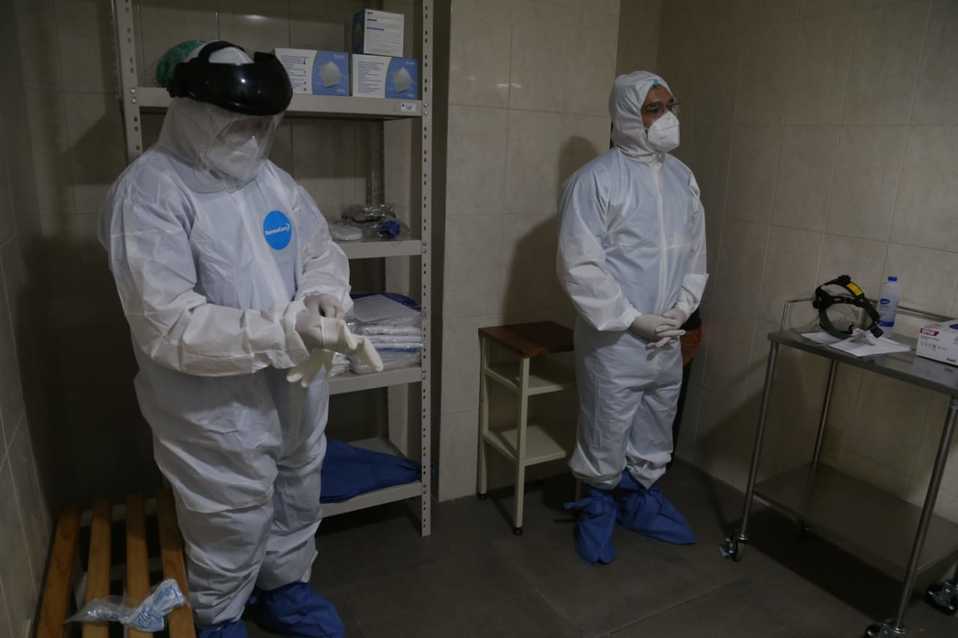 Médicos atienden a pacientes con coronavirus en Hidalgo. (Jorge Sánchez)