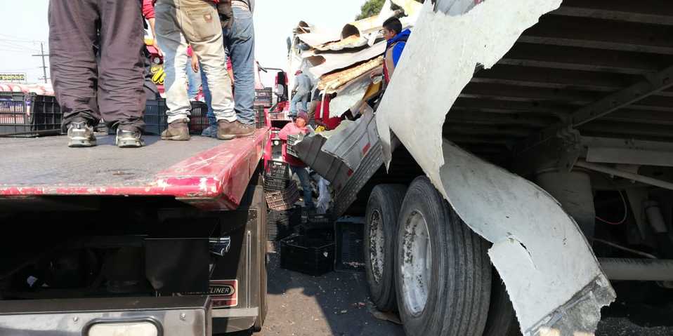 El percance ocurrió a la altura del kilómetro 45 de la autopista. (Especial)