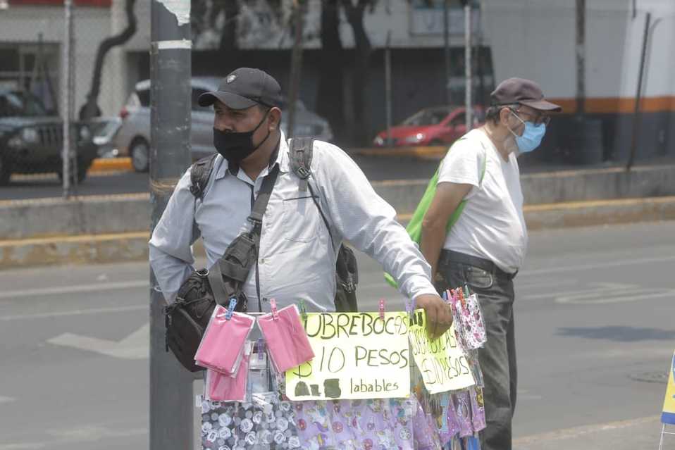 Venta de cubrebocas en CdMx./ Ariana Pérez