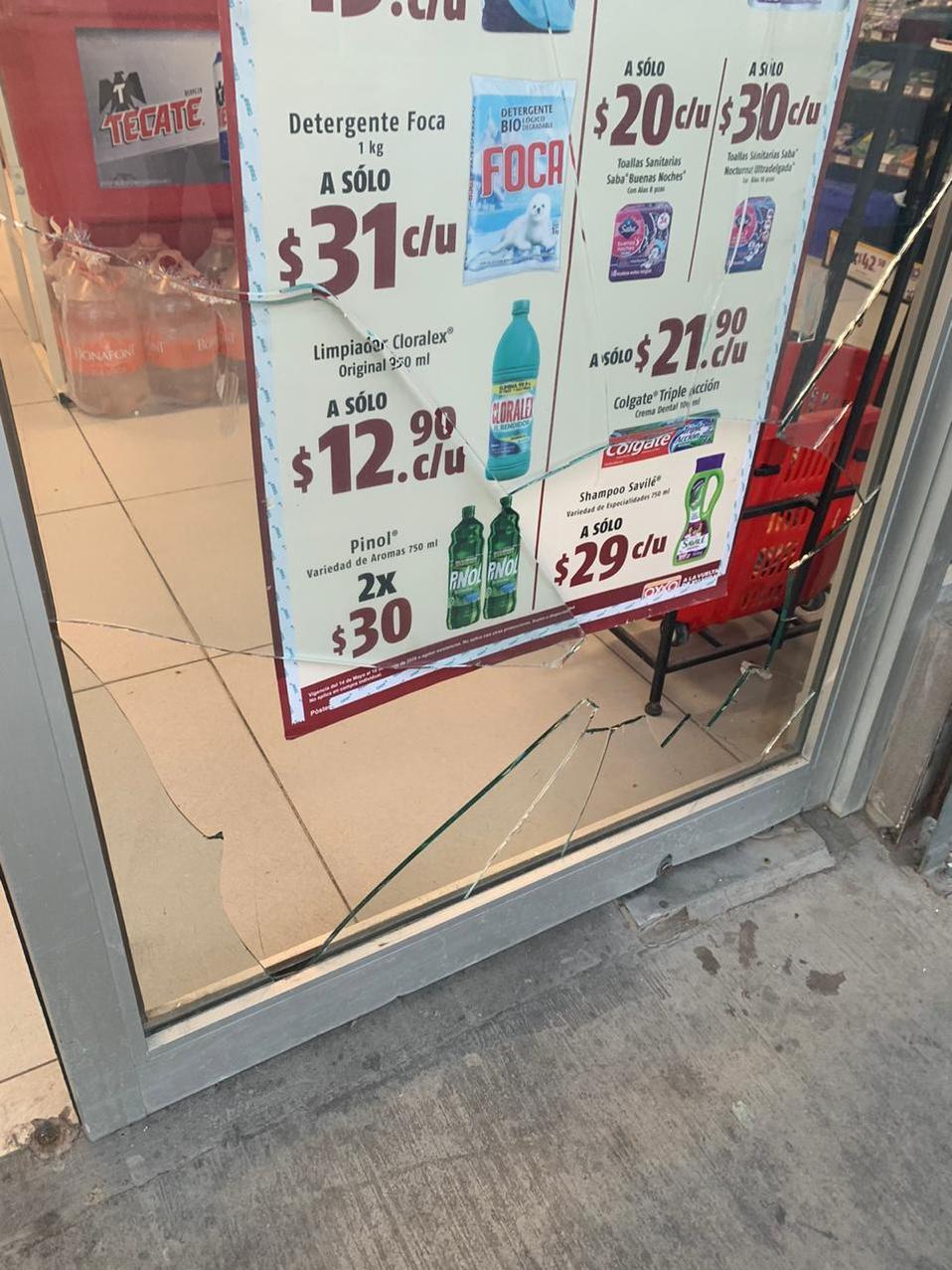 El encargado mencionó que durante la madrugada no están abiertas las puertas. (Especial)