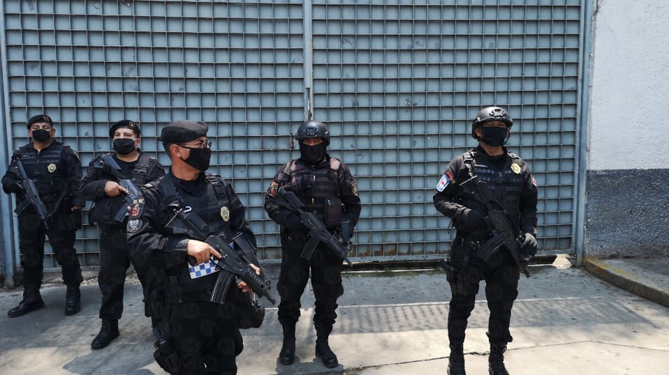 Un hombre fue detenido por elementos de la SSC en colonia Moctezuma. (Jorge Becerril)