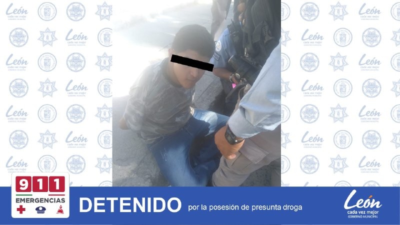 Tránsito de León detiene a hombre con 105 envoltorios de droga