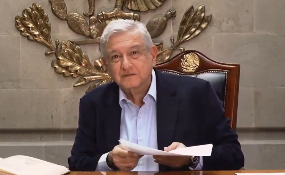 Andrés Manuel López Obrador en su mensaje de este domingo. (Captura)