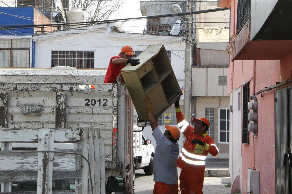 Continúan jornadas de descacharrización para prevenir inundaciones. (Especial)