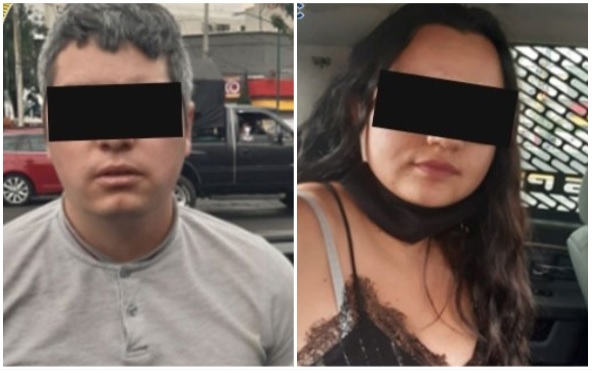 La pareja fue señalada cuando ofrecían las licencias./ Especial